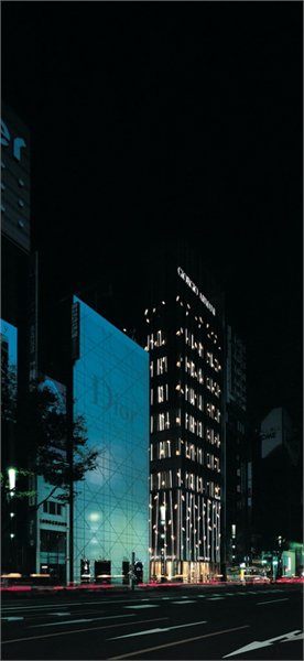 阿玛尼东京“银座塔”旗舰店（Armani Ginza Tower ）